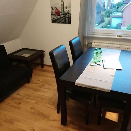 Private Zimmer Bei Der Weser-Ems-Halle Oldenburg Exterior photo
