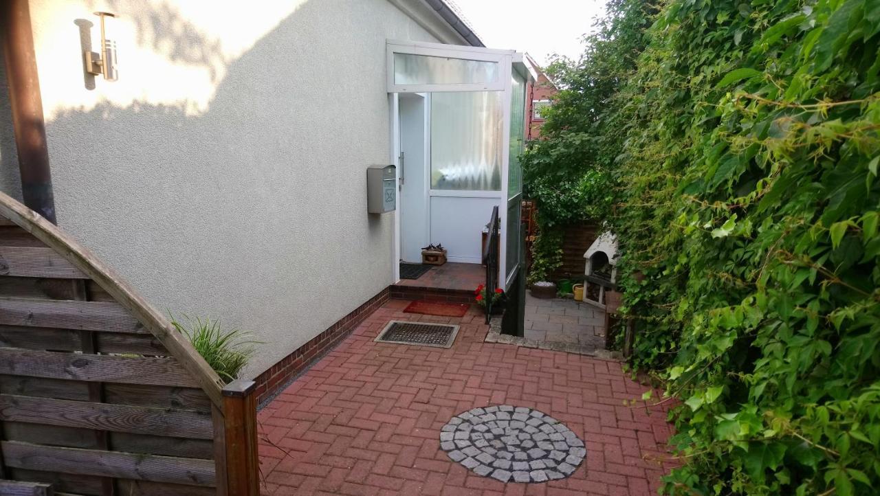 Private Zimmer Bei Der Weser-Ems-Halle Oldenburg Exterior photo
