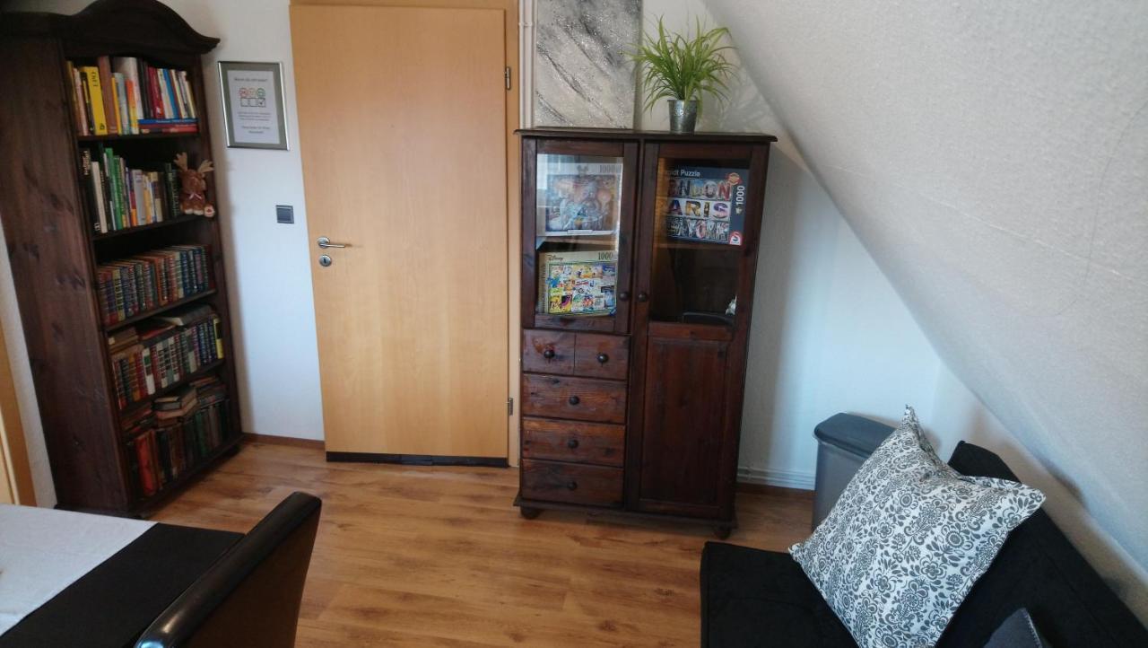 Private Zimmer Bei Der Weser-Ems-Halle Oldenburg Exterior photo